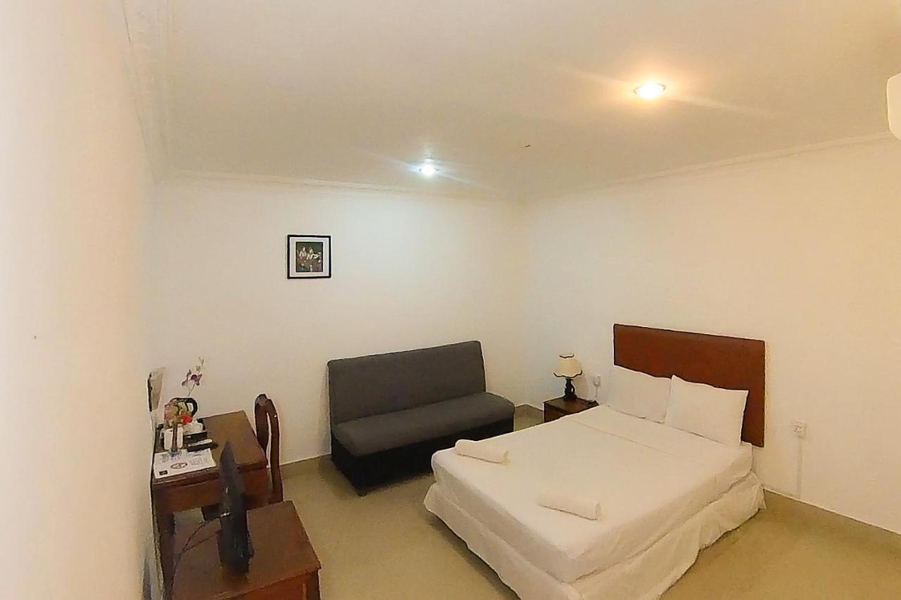 Riverside Hotel 金边 外观 照片