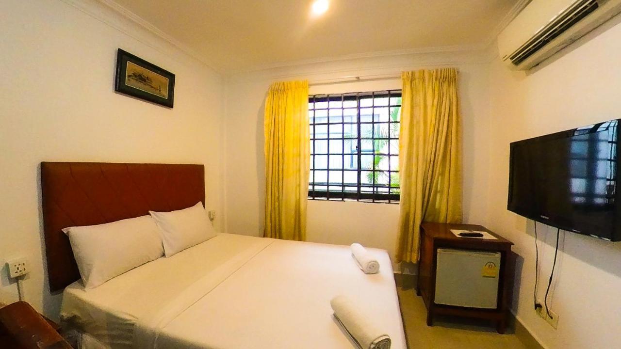 Riverside Hotel 金边 外观 照片
